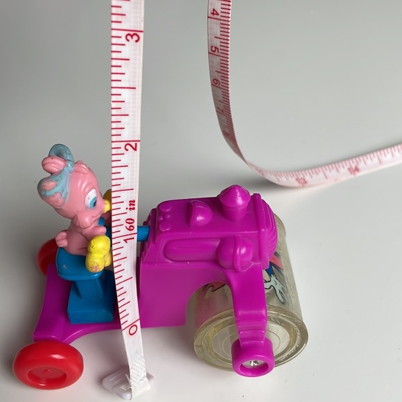 Vintage 1992 Tiny Toon Adventures Sweetie Bird Warner Bros McDonald’s Push Toy - Picture 13 of 14